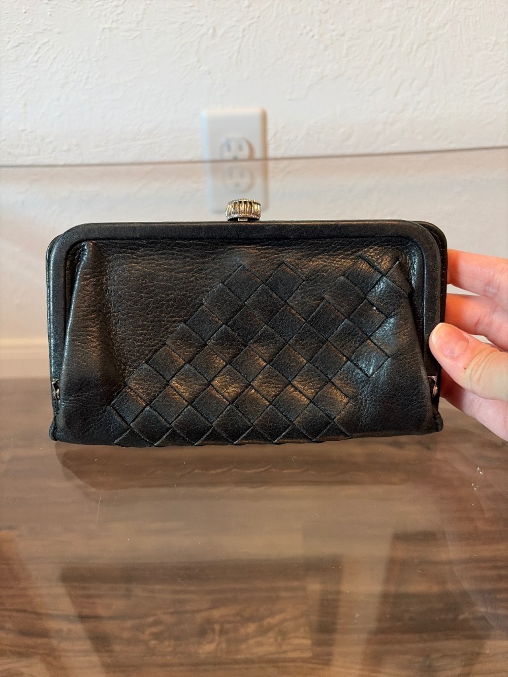 Elliott Lucca wallet